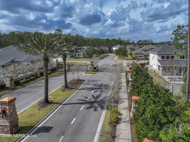 318 OXFORD ESTATES Way, St. Johns, FL 32259