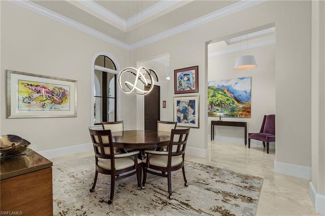 2220 Residence CIR, Naples, FL 34105