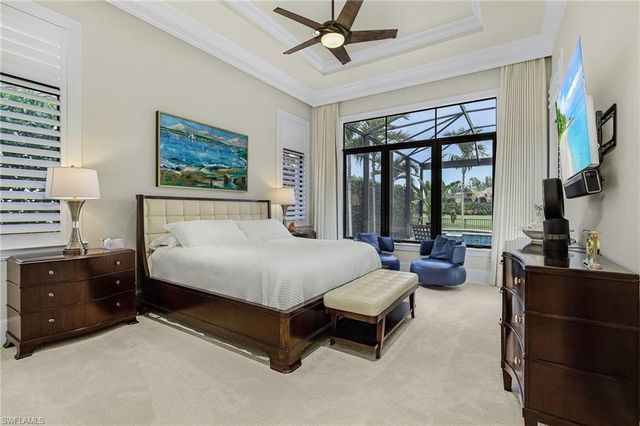 2220 Residence CIR, Naples, FL 34105