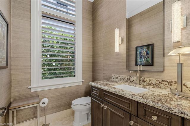 2220 Residence CIR, Naples, FL 34105