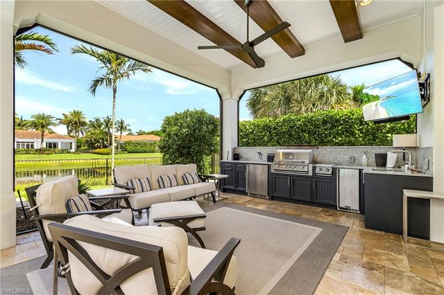 2220 Residence CIR, Naples, FL 34105