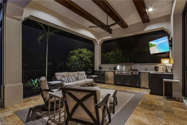 2220 Residence CIR, Naples, FL 34105