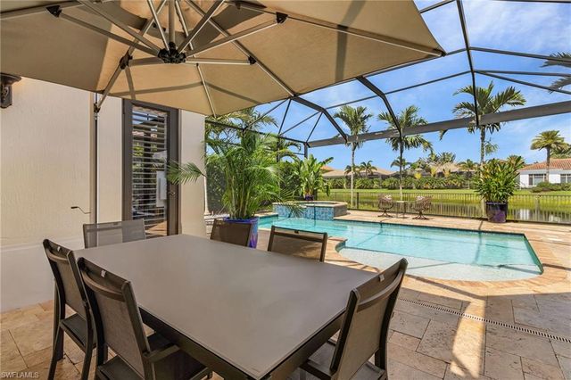 2220 Residence CIR, Naples, FL 34105