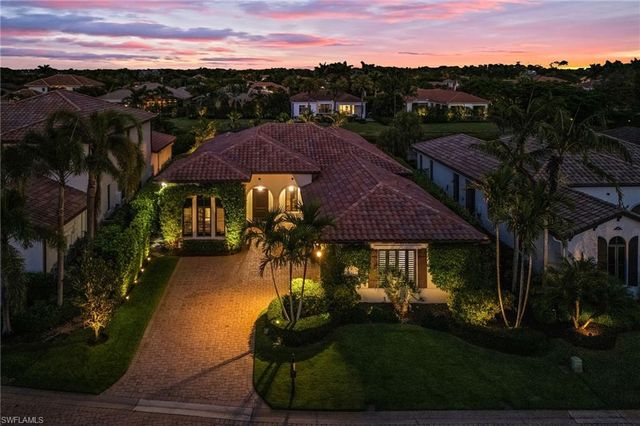 2220 Residence CIR, Naples, FL 34105