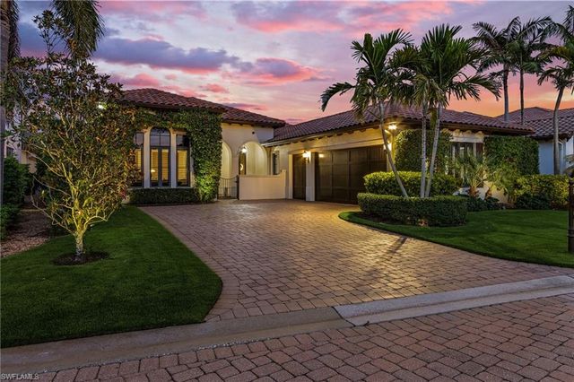 2220 Residence CIR, Naples, FL 34105