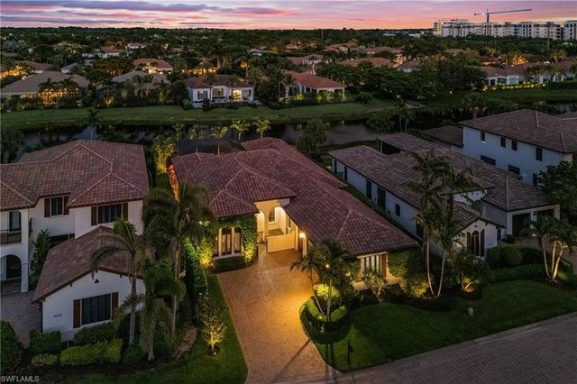 2220 Residence CIR, Naples, FL 34105