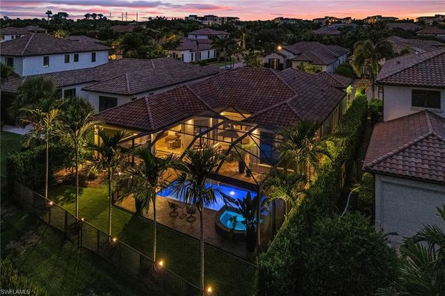 2220 Residence CIR, Naples, FL 34105