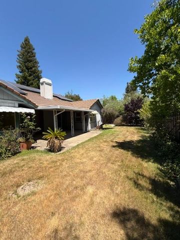 12000 Norman Ln, Auburn, CA 95603