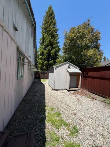 12000 Norman Ln, Auburn, CA 95603