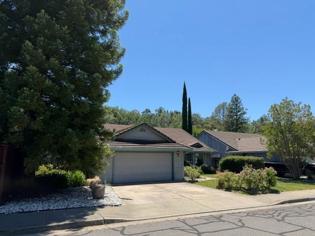 12000 Norman Ln, Auburn, CA 95603