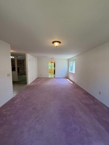 12000 Norman Ln, Auburn, CA 95603