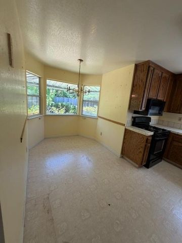 12000 Norman Ln, Auburn, CA 95603