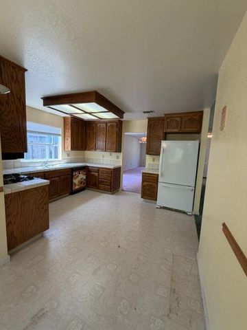 12000 Norman Ln, Auburn, CA 95603