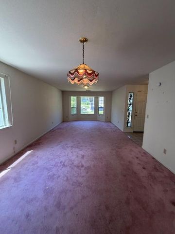 12000 Norman Ln, Auburn, CA 95603