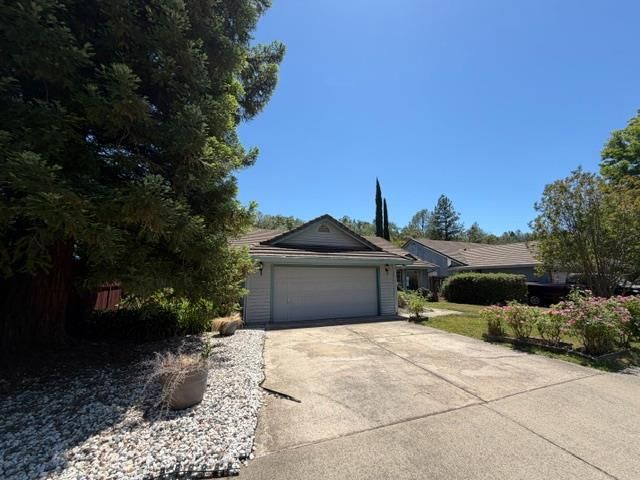 12000 Norman Ln, Auburn, CA 95603