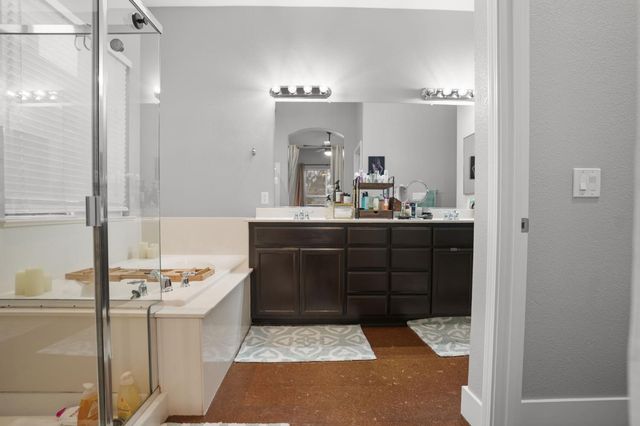 2930 Mineshaft Ct, Riverbank, CA 95367