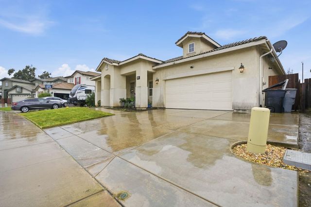 2930 Mineshaft Ct, Riverbank, CA 95367