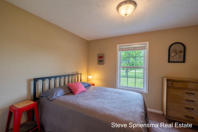 12717 60th Avenue, Allendale, MI 49401