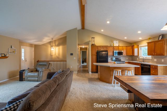 12717 60th Avenue, Allendale, MI 49401