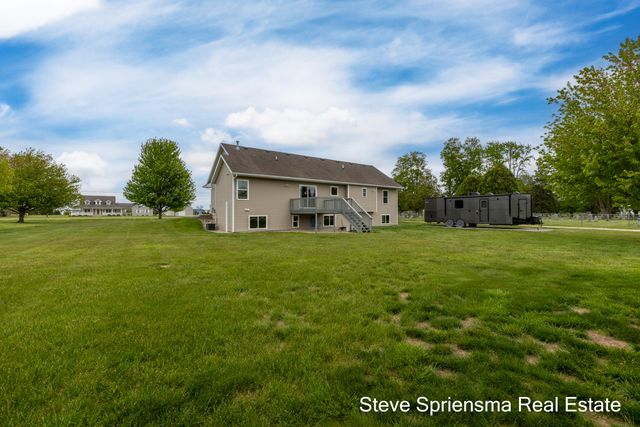 12717 60th Avenue, Allendale, MI 49401
