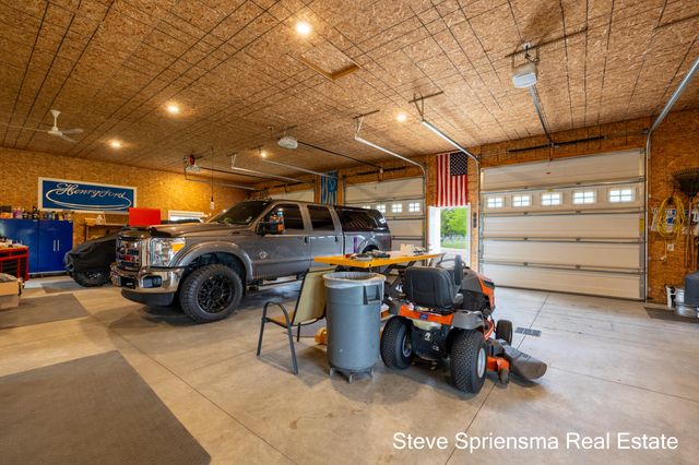 12717 60th Avenue, Allendale, MI 49401