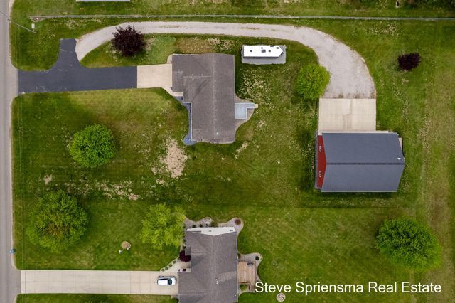 12717 60th Avenue, Allendale, MI 49401