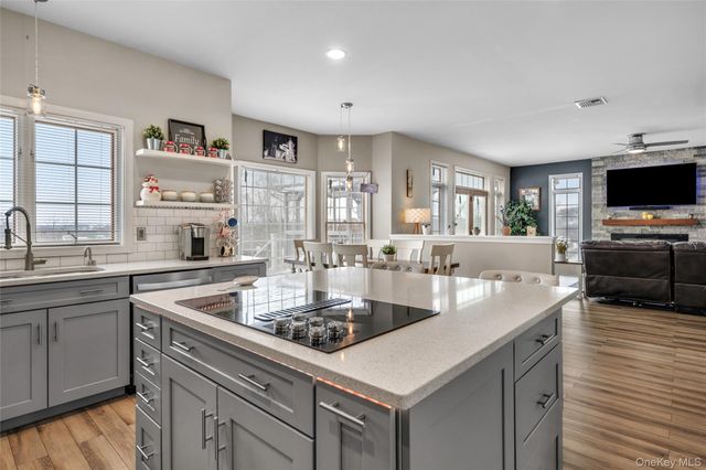 140 Gate Schoolhouse Road, New Hampton, NY 10958