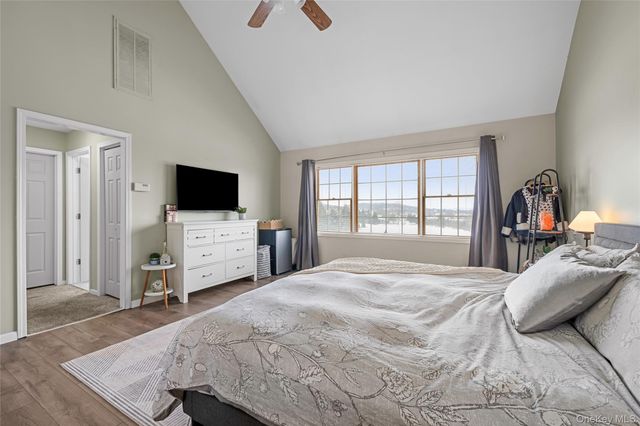 140 Gate Schoolhouse Road, New Hampton, NY 10958