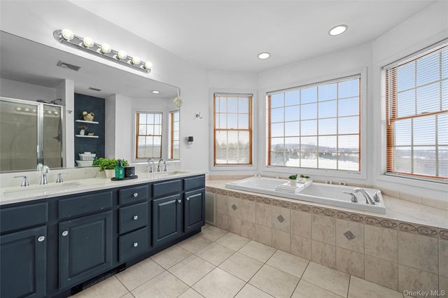 140 Gate Schoolhouse Road, New Hampton, NY 10958