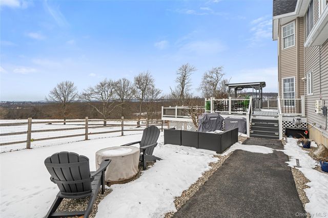 140 Gate Schoolhouse Road, New Hampton, NY 10958