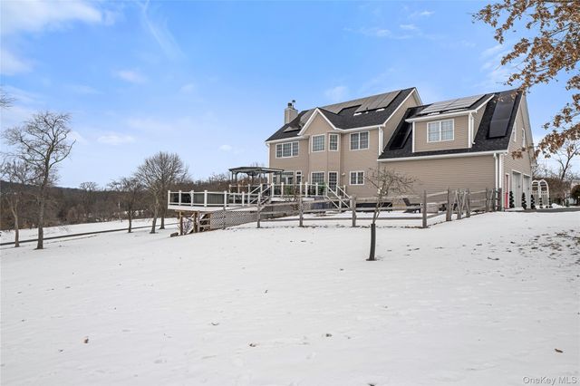 140 Gate Schoolhouse Road, New Hampton, NY 10958