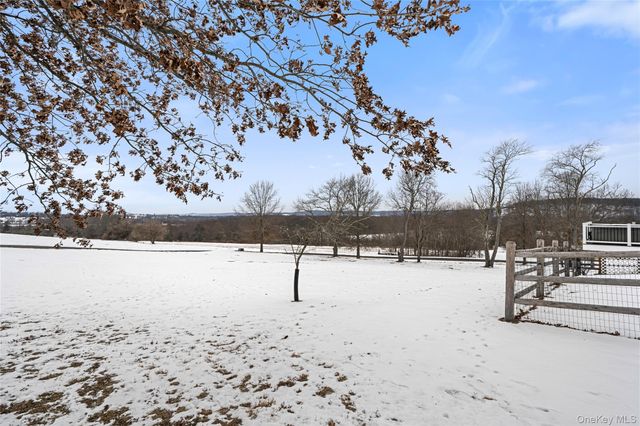 140 Gate Schoolhouse Road, New Hampton, NY 10958