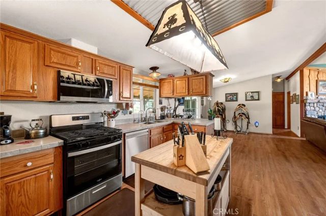 31420 Palm Avenue, Hemet, CA 92543