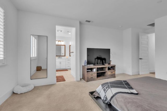 2751 Macabee Dr, Lathrop, CA 95330