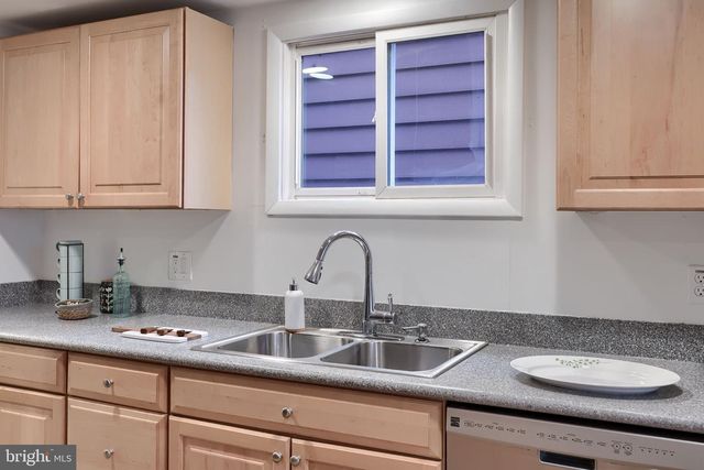 543 VANDERSLICE ST, Phoenixville, PA 19460