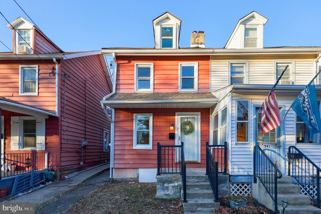 543 VANDERSLICE ST, Phoenixville, PA 19460