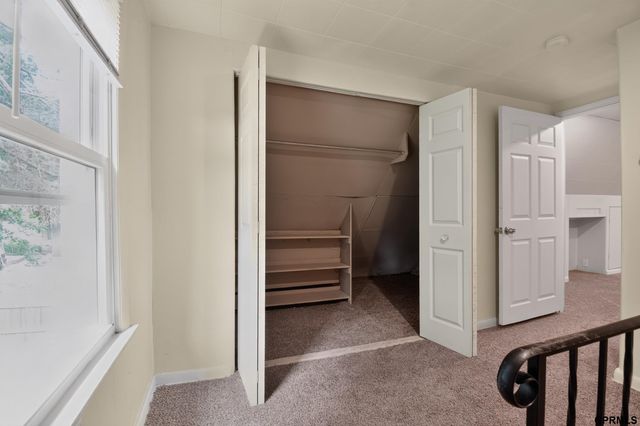 5820 Ohio Street, Omaha, NE 68104