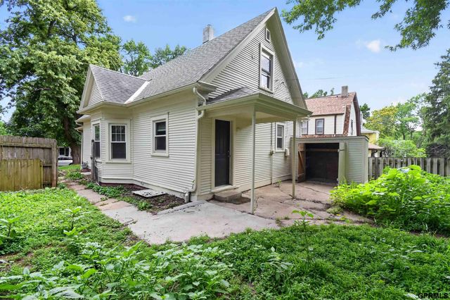 5820 Ohio Street, Omaha, NE 68104
