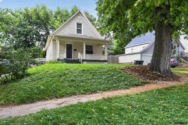 5820 Ohio Street, Omaha, NE 68104