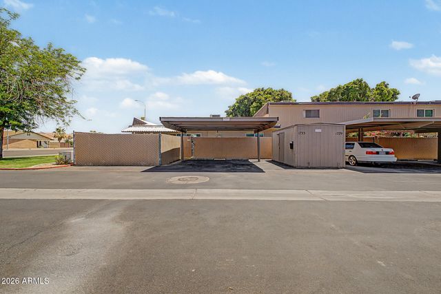 1733 E ELLIS Drive, Tempe, AZ 85282