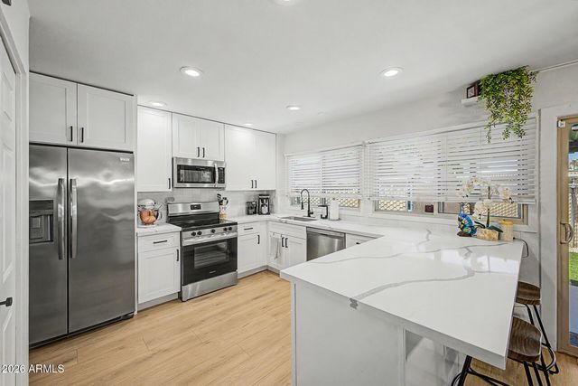 1733 E ELLIS Drive, Tempe, AZ 85282