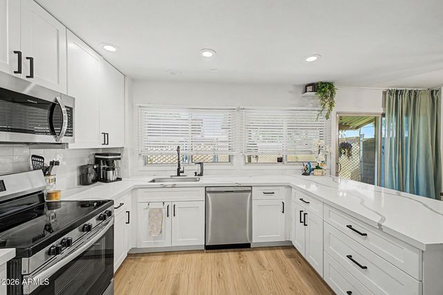 1733 E ELLIS Drive, Tempe, AZ 85282