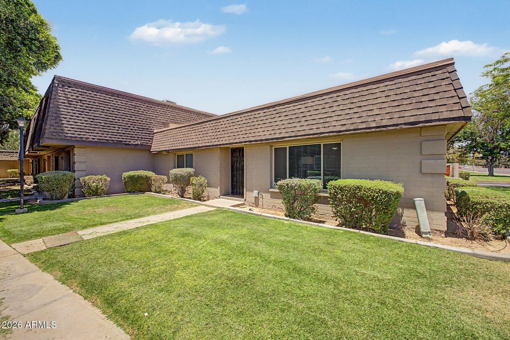 1733 E ELLIS Drive, Tempe, AZ 85282