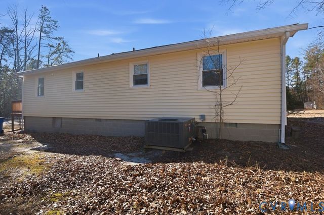 26079 Shannon Mill Dr, Ruther Glen, VA 22546