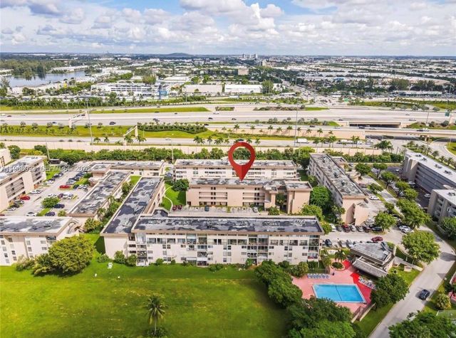830 NW 87th Ave 303, Miami, FL 33172