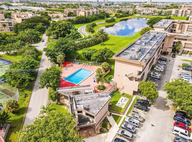 830 NW 87th Ave 303, Miami, FL 33172