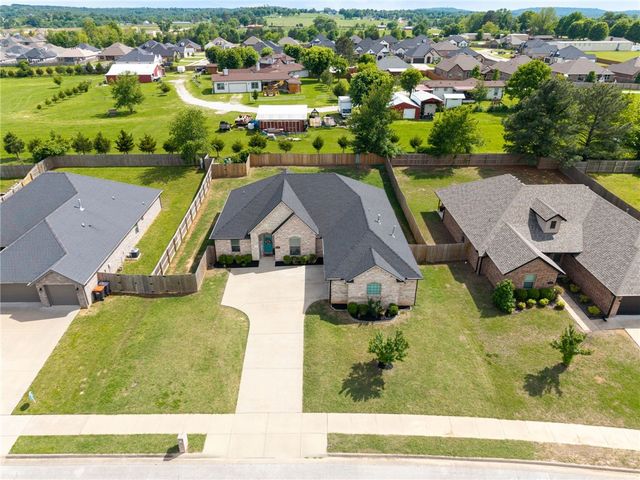 3525 Butterfly Avenue, Springdale, AR 72764