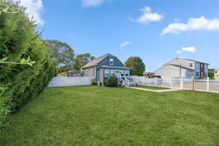48 Farmers Avenue, Lindenhurst, NY 11757