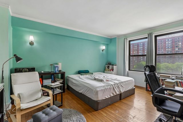 1755 E 55th Street 605, Chicago, IL 60615