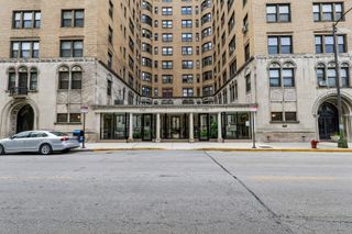 1755 E 55th Street 605, Chicago, IL 60615